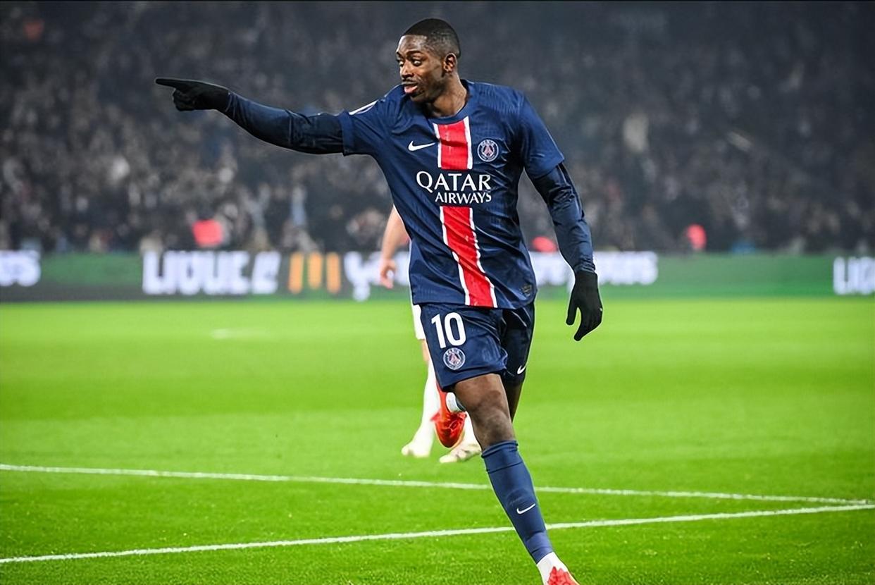 球迷：他活成了我们的骄傲