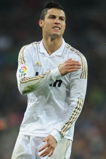 比利亚：传统9号位并没有消失，我非常欣赏阿尔瓦雷斯