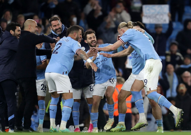 每体：瓜迪奥拉本周一现身巴塞罗那，受邀参加一场新书发布会